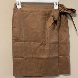 *NEW* White House Black Market wrapped skirt size4